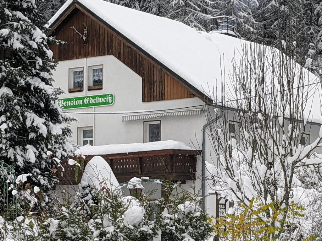 Pension Edelweiß, city – Logis-Partner Stoneman Miriquidi Snow